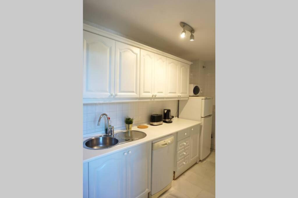 Sitio de Calahonda Beachside Apartment Mi Capricho Portal 7 מראה חיצוני תמונה