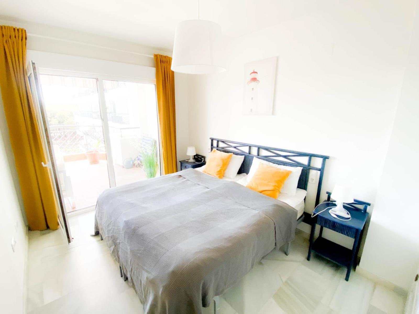Sitio de Calahonda Beachside Apartment Mi Capricho Portal 7 מראה חיצוני תמונה
