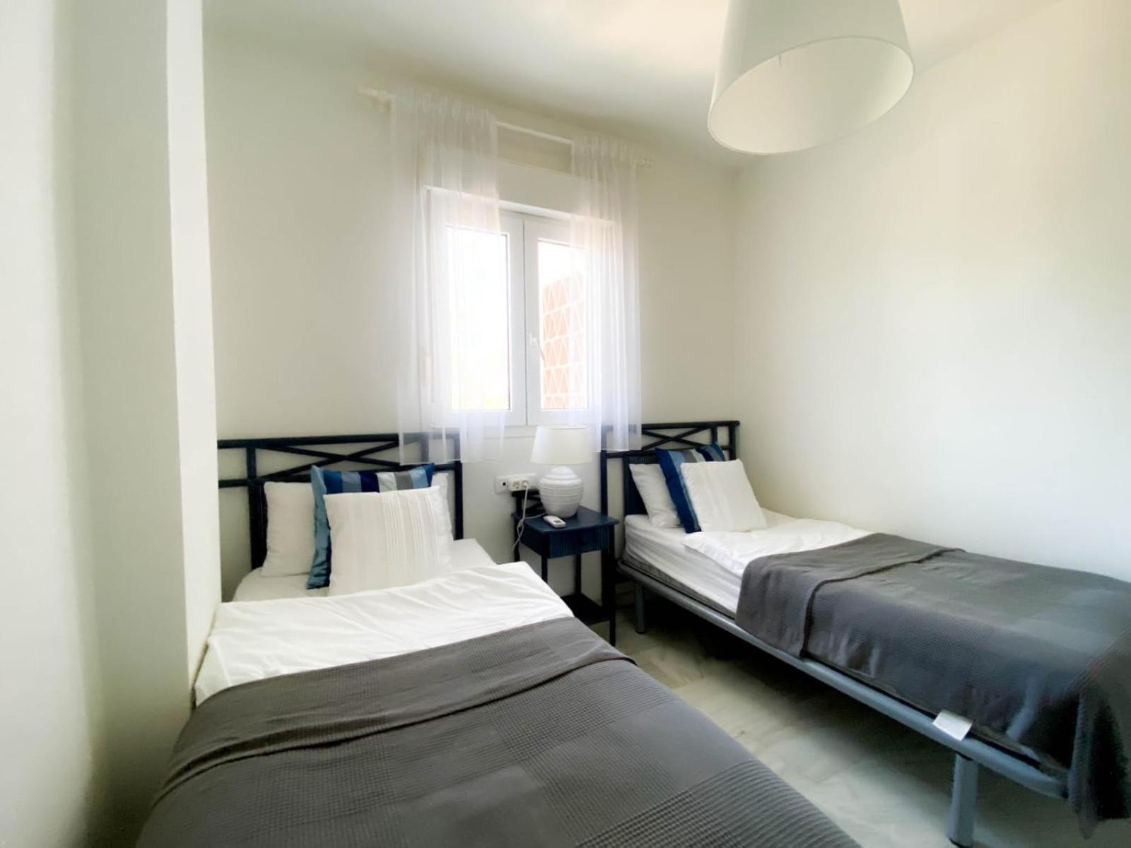 Sitio de Calahonda Beachside Apartment Mi Capricho Portal 7 מראה חיצוני תמונה